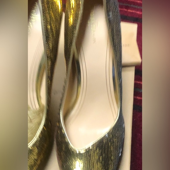 Cole Haan size 10 Gold sequin pumps style is CHELSEA platform at toe - Picture 12 of 15